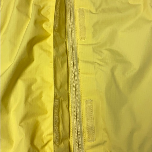 New yellow rain jacket - Picture 9 of 9